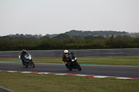 Evening Low_Mid Group Black Bikes